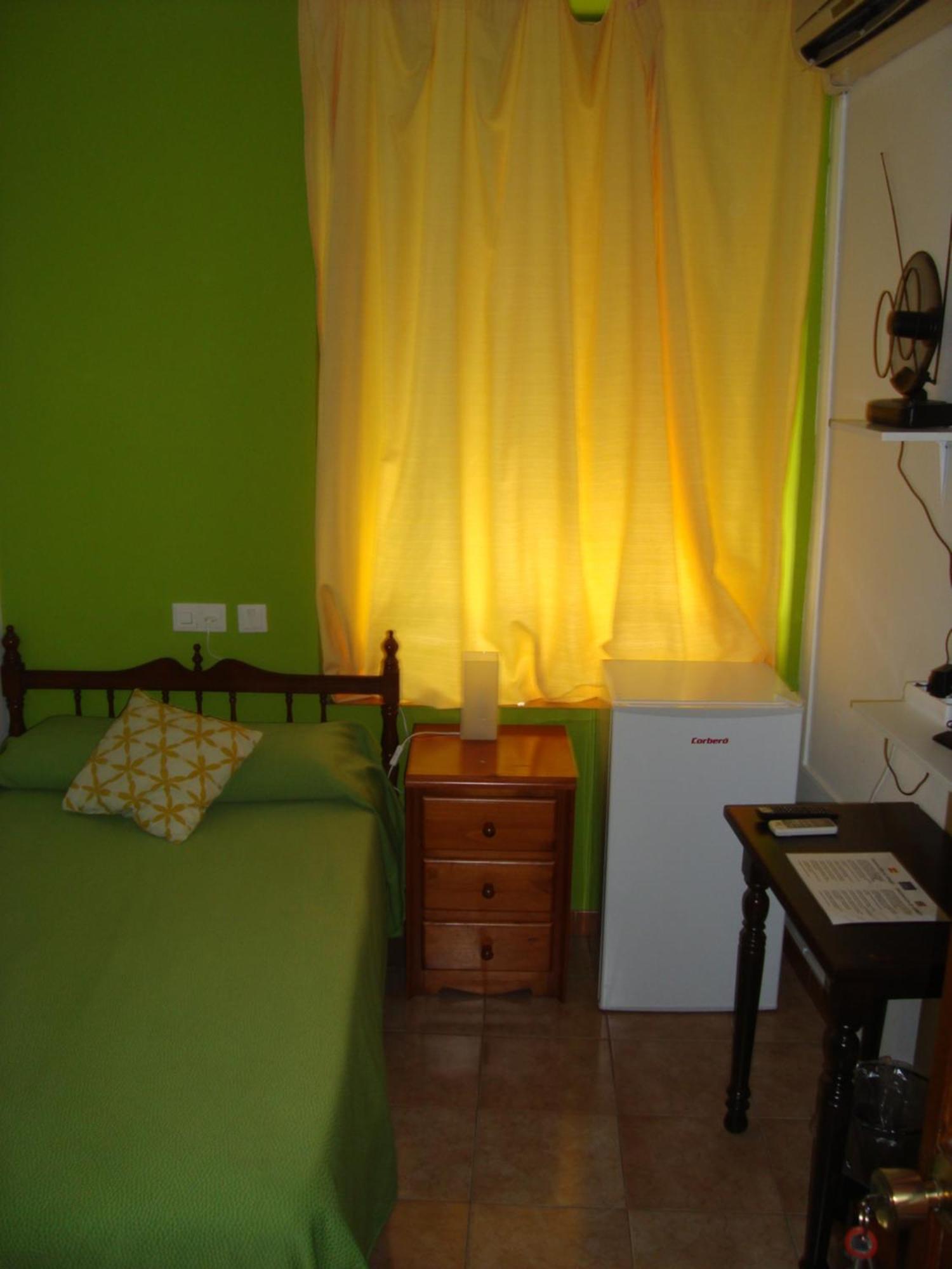 Hostal Duran Alora Luaran gambar
