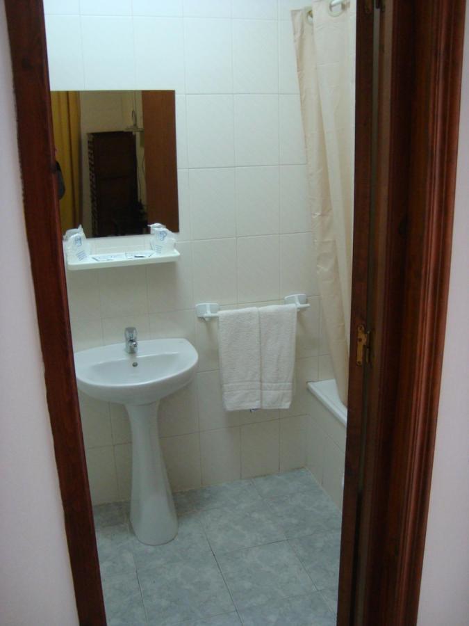 Hostal Duran Alora Luaran gambar